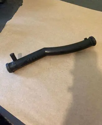 Volkswagen Golf Plus Engine coolant pipe/hose 03C121065B