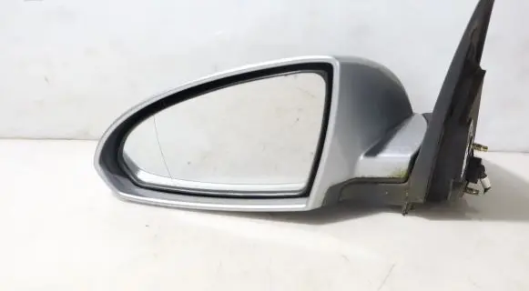 Nissan Primera Front door electric wing mirror 