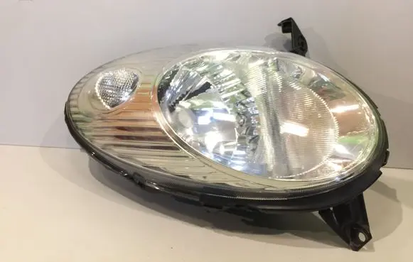 Nissan Micra Headlight/headlamp 082151194L