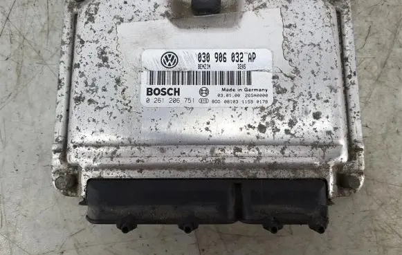 Volkswagen Polo III 6N 6N2 6NF Engine control unit/module 030906032AP