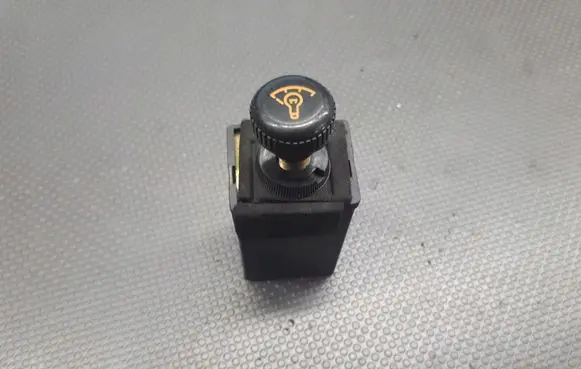 Hyundai Lantra I Headlight level height control switch 94950-21002