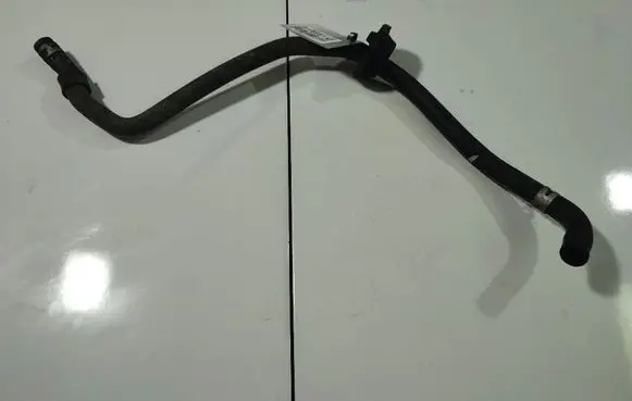 Toyota Avensis Verso Engine coolant pipe/hose