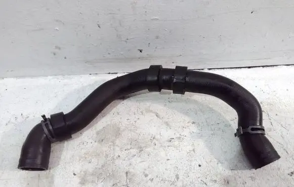 Skoda Yeti (5L) Engine coolant pipe/hose