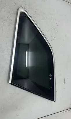 Audi Q7 4M Rear side window 4M0845298