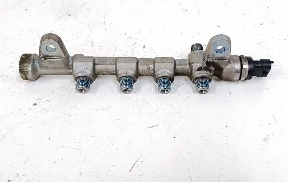 Opel Zafira C Fuel main line pipe 55576177 0445214221
