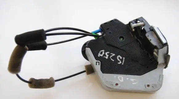Lexus IS 220D-250-350 Rear door lock U46K0114