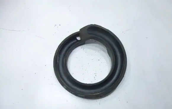 Volkswagen Touareg II Front coil spring rubber mount 7P0411189A
