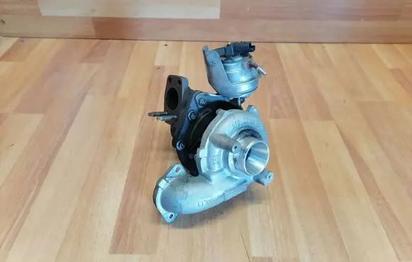 Citroen C4 Grand Picasso Turbo GTC1244VZ 0375P7 9686120680