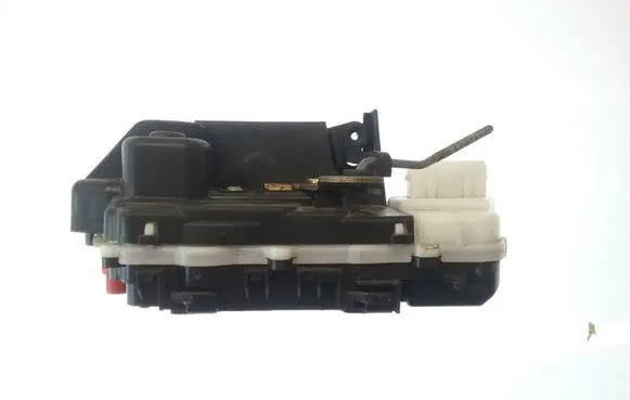 Peugeot 607 Rear door lock