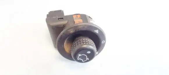 Wing mirror switch