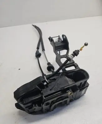 Hyundai Santa Fe Front door lock 813102B020