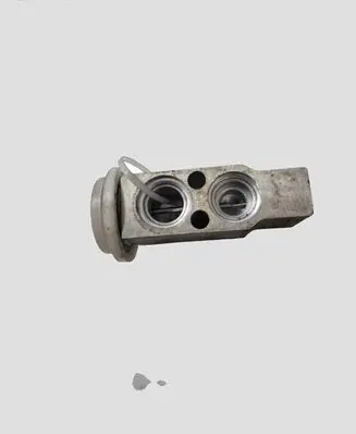 KIA Sorento Air conditioning (A/C) expansion valve T416230350