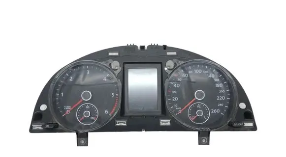 Volkswagen PASSAT B7 Speedometer (instrument cluster) 3AA920870A 024632
