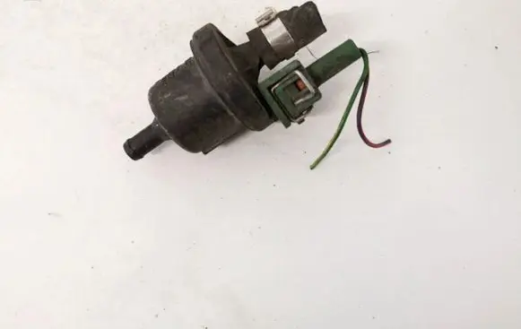 Volkswagen PASSAT B5 Valve vacuum 0280142300 058133517