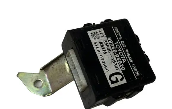 Toyota Avensis T250 Light module LCM 8996005020 3560016337 5YE97093990
