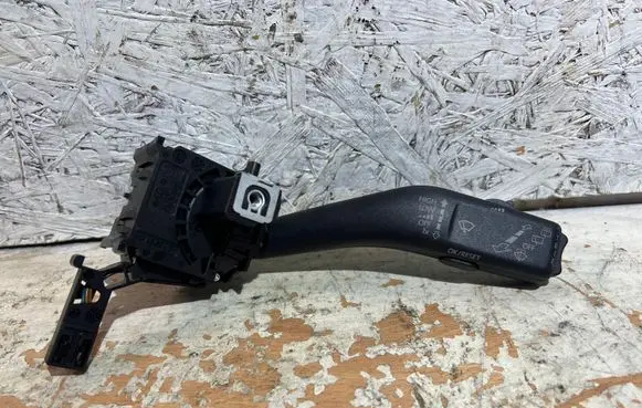 Skoda Octavia Mk2 (1Z) Wiper control stalk 1K0953519J