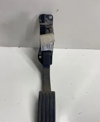 Ford Focus Accelerator throttle pedal EV619F836AA 6PV01036880