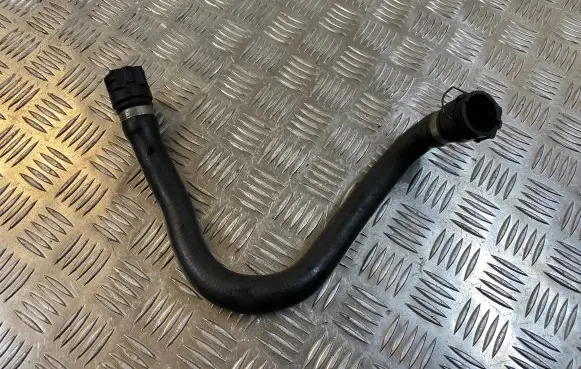 BMW 5 E60 E61 Engine coolant pipe/hose 6917697