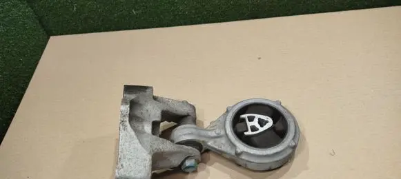 Renault Koleos II Engine mount bracket 