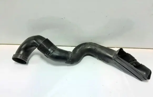 Audi A2 Air intake duct part 8Z0129617B 8Z0129617C