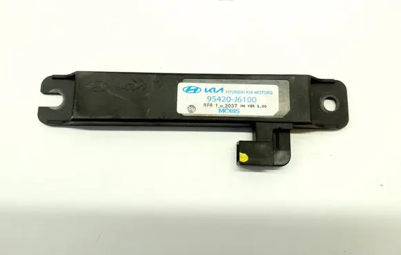 Hyundai Santa Fe Aerial antenna amplifier 95420J6100