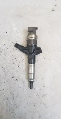 Subaru Legacy Fuel injector 16613AA030 12L02737