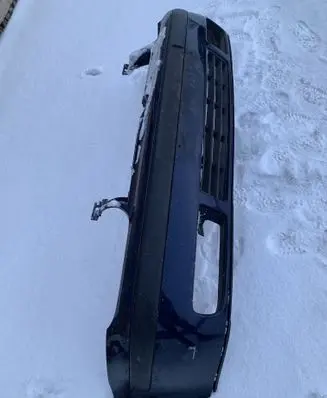 Volkswagen Golf IV Front bumper