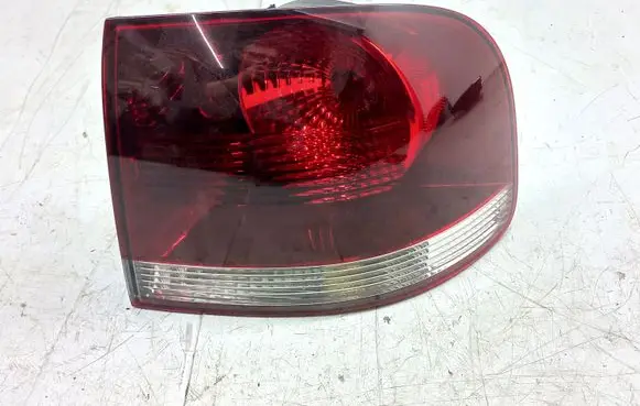 Volkswagen Touareg I Rear/tail lights 7L6945258 28258002