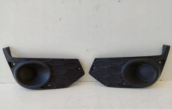 Iveco Daily 6th gen Front fog light trim/grill 5801562216 5801562215