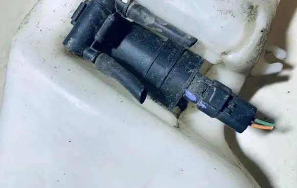 Windscreen/windshield washer pump