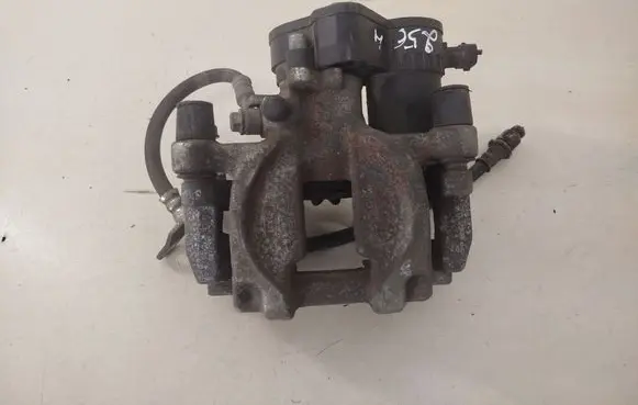 Subaru Outback (BS) Rear brake caliper 26620AL05B