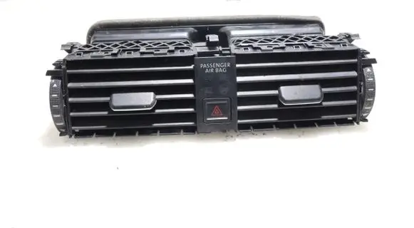 Volkswagen Jetta VI Dashboard air vent grill cover trim 