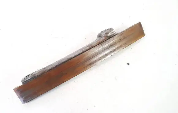 Nissan X-Trail T30 Slide rail for timing chain 