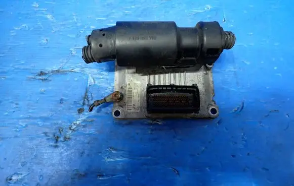 Opel Corsa D Engine control unit/module 55557934 0261208941