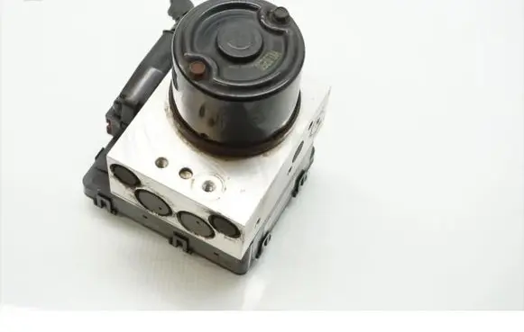 Hyundai Santa Fe ABS Pump 95660-26500 58900-26150