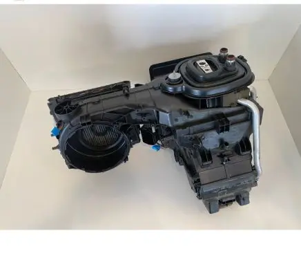 Volkswagen Touran III Interior heater climate box assembly housing 5Q0963235A
