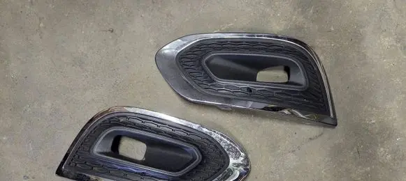 Renault Kadjar Front fog light trim/grill 2158461X 2158460X