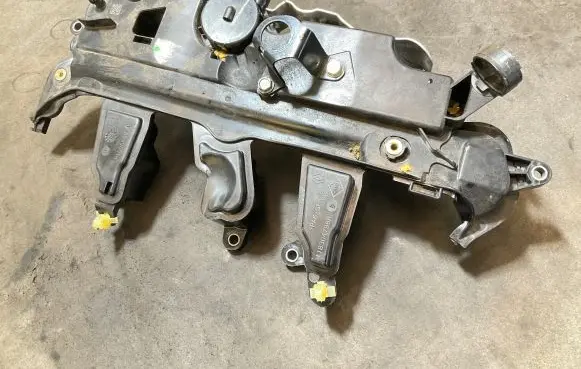 Rocker cam cover