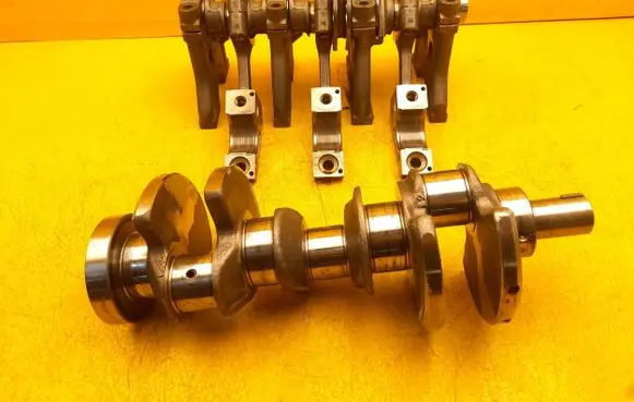 Nissan Qashqai J12 Crankshaft 6U233BA008