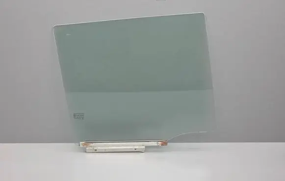 Suzuki Swift II Rear door window glass 43R00048 E643R00048