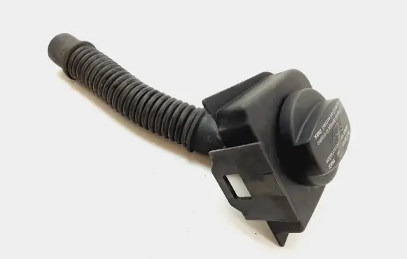 Mercedes-Benz Vito Viano W639 Oil fill pipe A6460160229