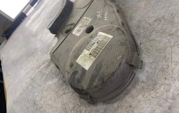 Volvo V70 Timing belt guard (cover) 8631627