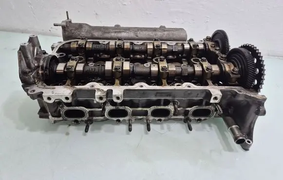 Mazda CX-7 Engine head R2AA10100