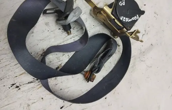 Opel Frontera A Front seatbelt 
