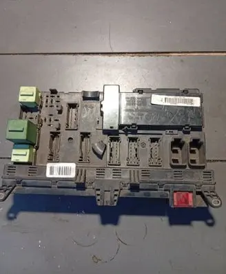 BMW X5 E53 Fuse module 8380409