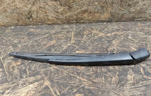 Subaru XV Rear wiper blade arm