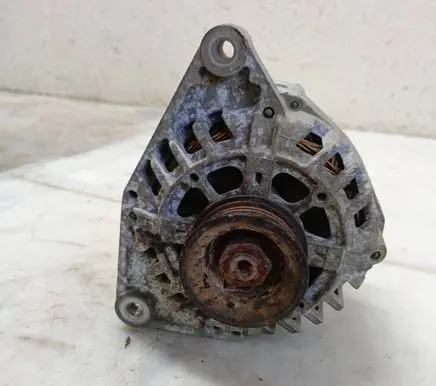 Volkswagen PASSAT B5 Generator/alternator 06B903016D SG9B010