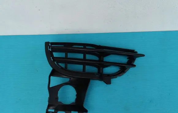 Porsche Cayenne (9PA) Front bumper lower grill 7P5807682B