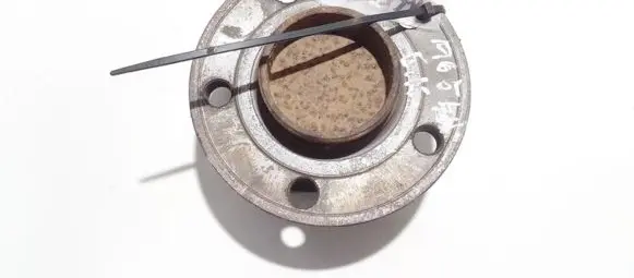 Volvo S60 Rear wheel hub