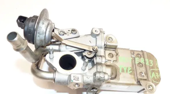 Renault Master III EGR valve cooler 147353806R